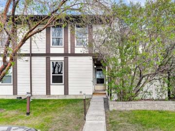 Pineridge, Calgary, Alberta - Office room