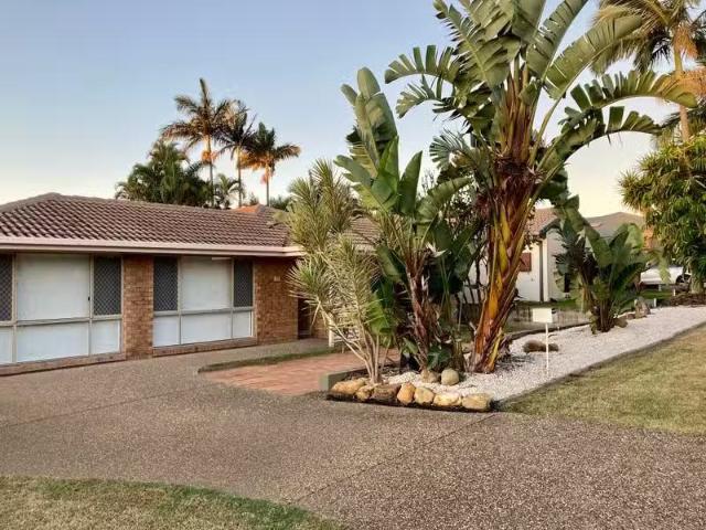 33 Teraglin Street, MANLY WEST, QLD 4179 House for Rent