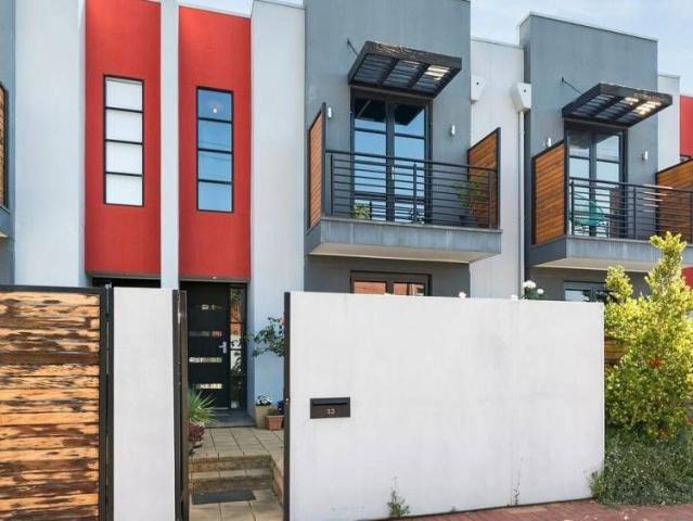 33 Third Street, Brompton