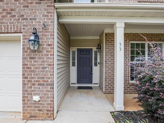33 W Smoketree Court
