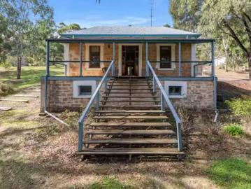 33 Warenda Road, Clare, SA 5453