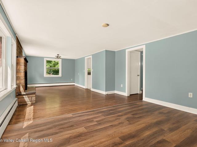 33 Warren Myers Road