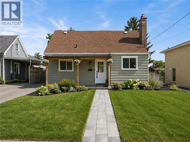 33 Wood Street, Brantford, ON, N3R 2K7 house for sale | Listing ID 40857 | Royal LePage