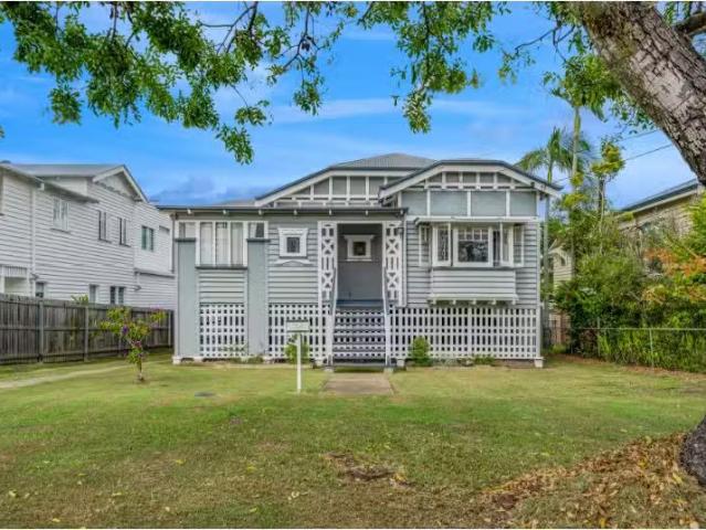 33 Woodrow Dr, Coorparoo House for rent Listed by Jessica Cad.