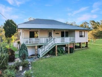 33 Acres of Peace & Possibility Moments to Town