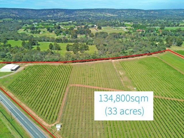 33 Acres on Tourist Route