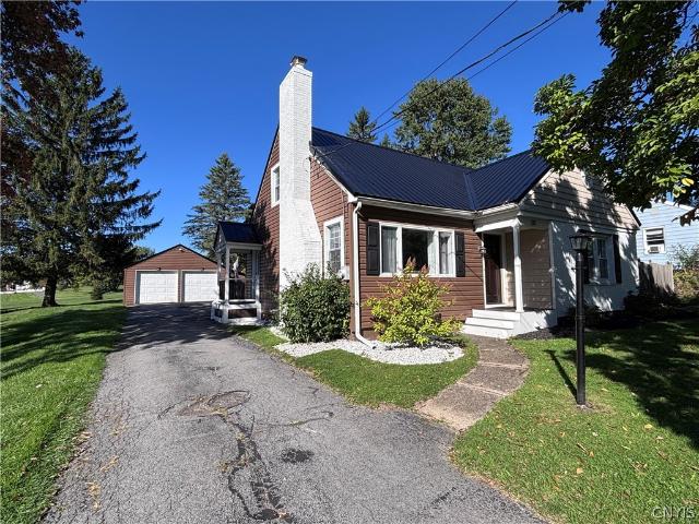 33 Adams Avenue