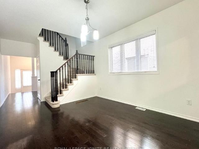 33 Ainsbury Avenue, Ajax