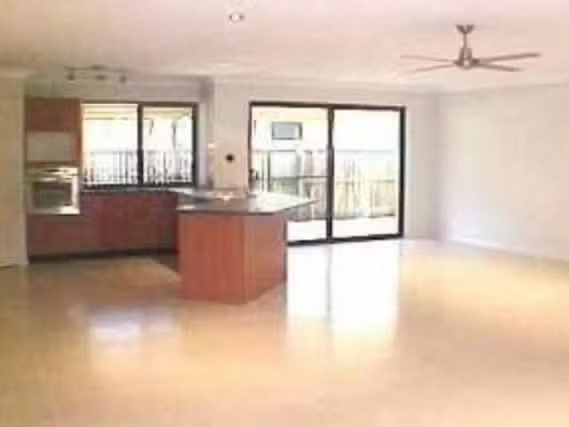 33 Aird Street, Sandstone Point, QLD 4511
