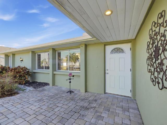 33 Annapolis Ln, Rotonda West, FL 33947 | MLS #D6145