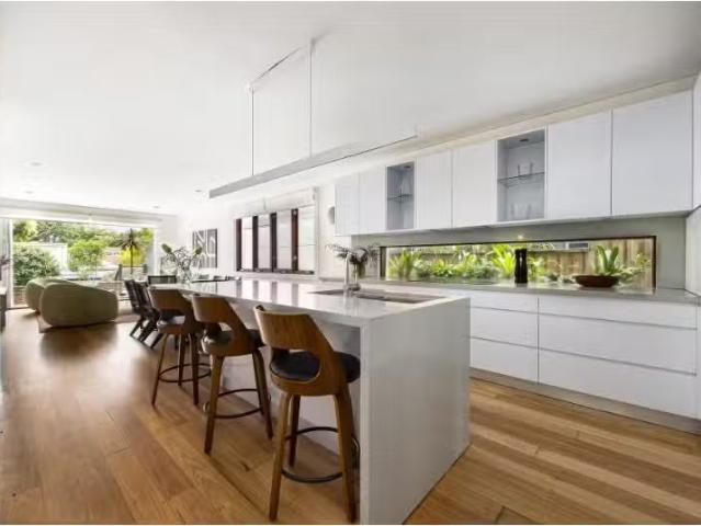 33 Ashton Street, Queens Park House for rent Listed by Luke O.