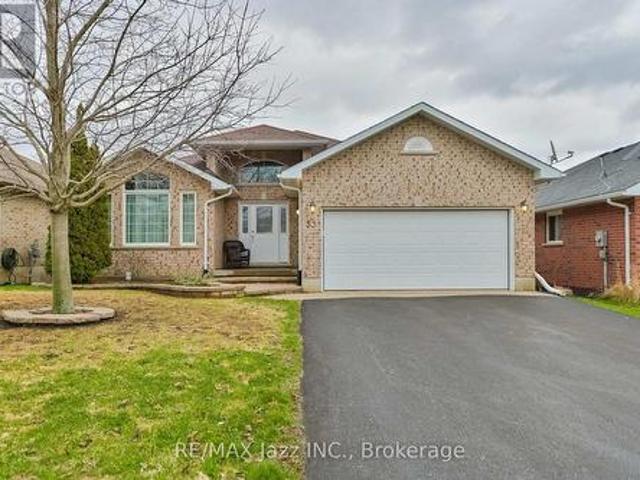 33 Ashwood Crescent, Greater Napanee, ON, K7R 3L1 house for sale | Listing ID X13249 | Royal LePage