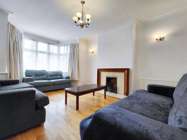 33 Audley Road London 2584888