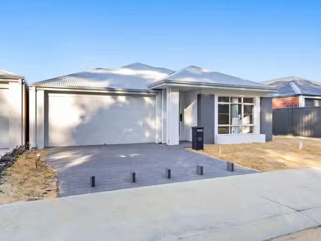 33 Autumn Drive, BALDIVIS, WA 6171 House for Rent