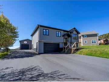 33 Badcock Boulevard, Bay Roberts, NL, A0A 1G0 house for sale | Listing ID 1298 | Royal LePage