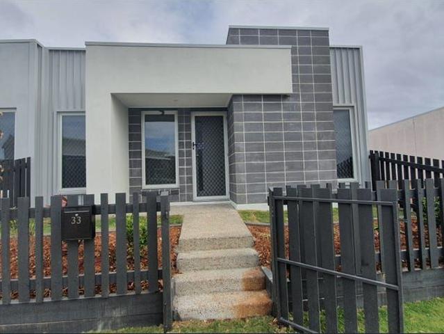 33 Basalt Drive, YARRABILBA, QLD 4207