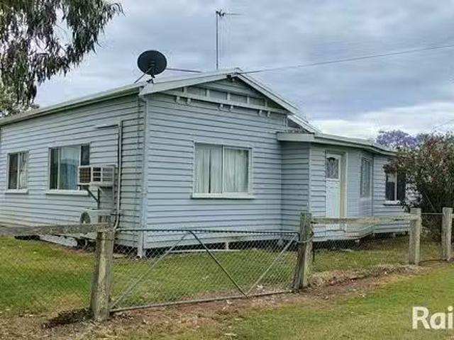 33 Bengalla Street, Yelarbon, QLD 4388