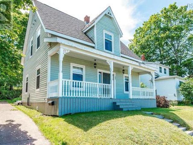 33 Beacon Street, Amherst, NS, B4H 1P3 house for sale | Listing ID 202617 | Royal LePage