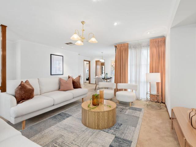 33 Blossom Park Drive Mill Park, VIC 3082