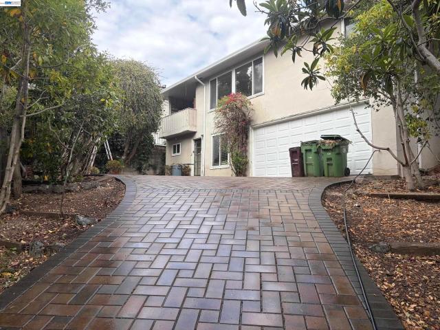 33 Buckeye Ave