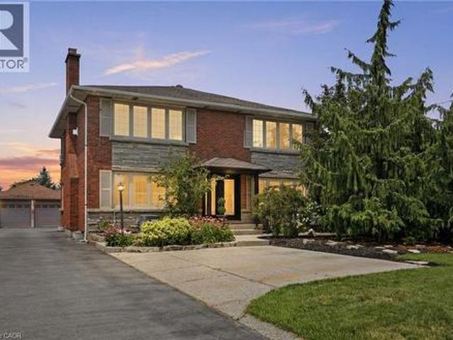 33 Centennial Parkway S, Hamilton, ON, L8G 2C1 house for sale | Listing ID 40864 | Royal LePage