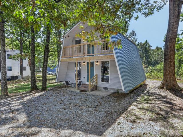 33 Chalet Dr