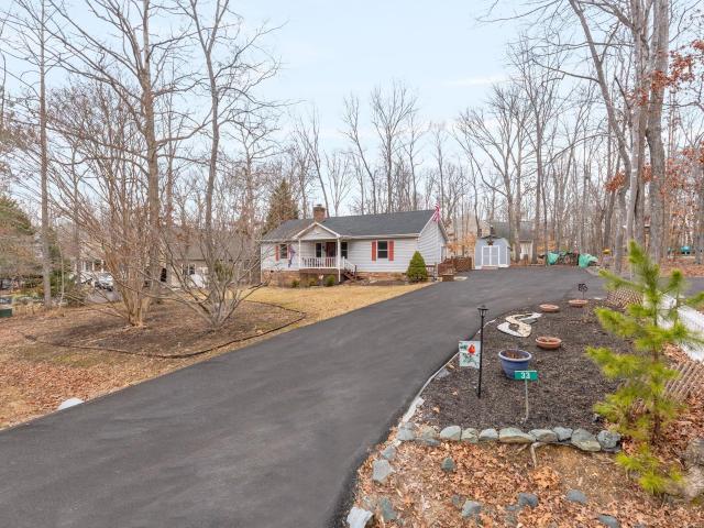 33 colonial rd