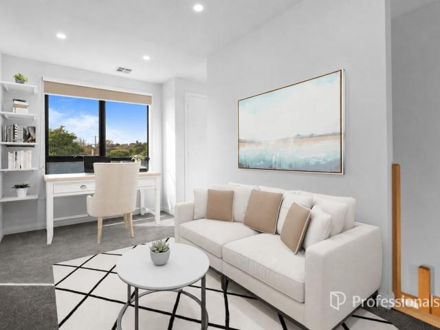 33 Crocus CrescentGlen Waverley VIC 3150, Australia