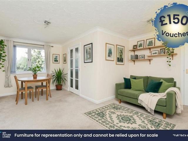 33 Cwrt Bryn Coed, 8 Coed Pella Road. 1 bed retirement property to rent £835 pcm £193 pw