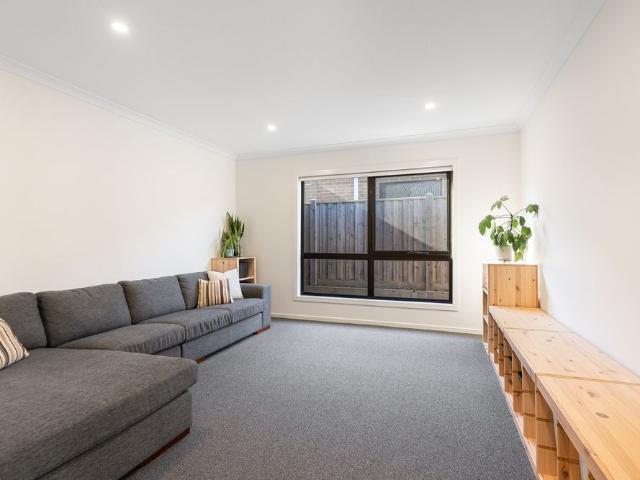 33 Drewan Drive, Wandana Heights, VIC, 3216