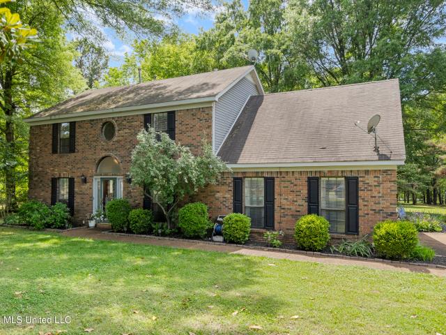 33 E Sweetwater Road