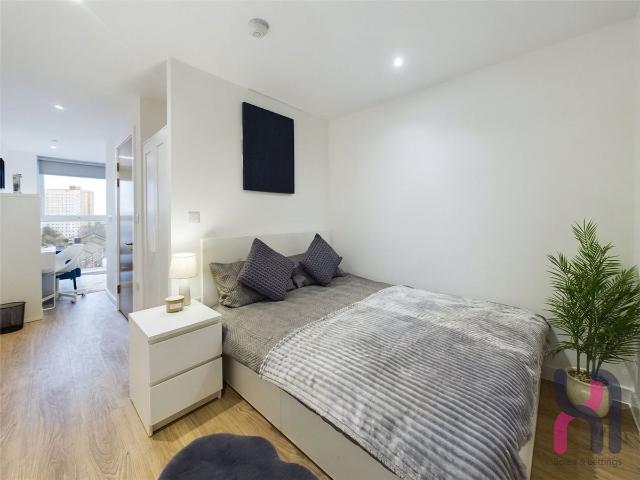 33 Frederick Road, Salford M6, Studio to rent, £950 pcm | PrimeLocation