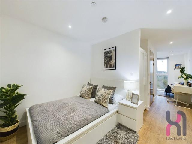 33 Frederick Road, Salford M6, Studio to rent, £950 pcm | PrimeLocation