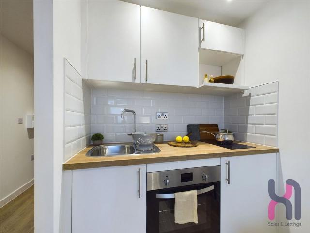 33 Frederick Road, Salford M6, Studio to rent, £950 pcm | PrimeLocation