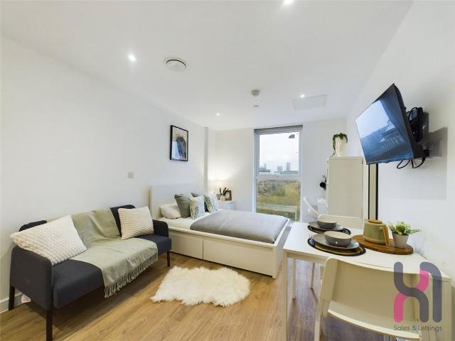 33 Frederick Road, Salford M6, Studio to rent, £950 pcm | PrimeLocation