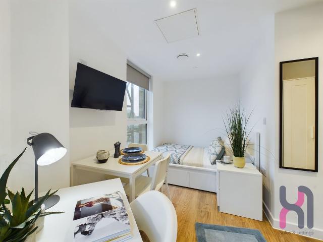 33 Frederick Road, Salford M6, 1 bed flat to rent, £1,000 pcm | PrimeLocation