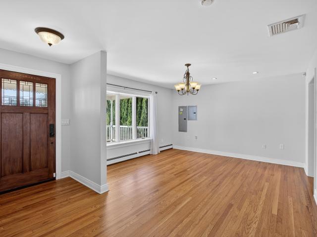 33 Georgia Dr