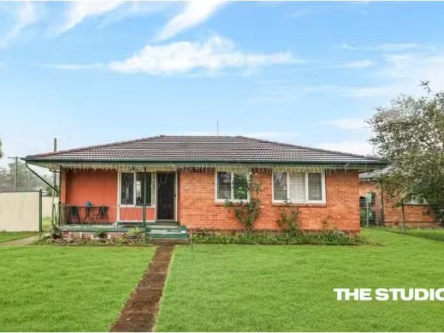 33 Goroka Street, Whalan House for rent Listed by Angelica Ki.