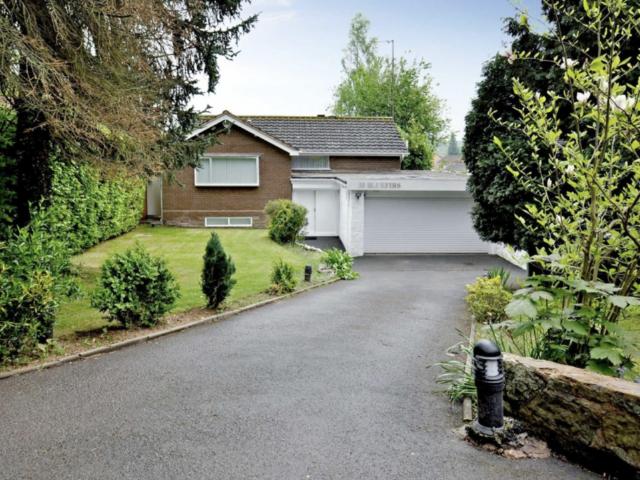 33 Grove Lane, Wolverhampton, WV6 8NJ 3 bed detached house to rent £3,000 pcm £692 pw