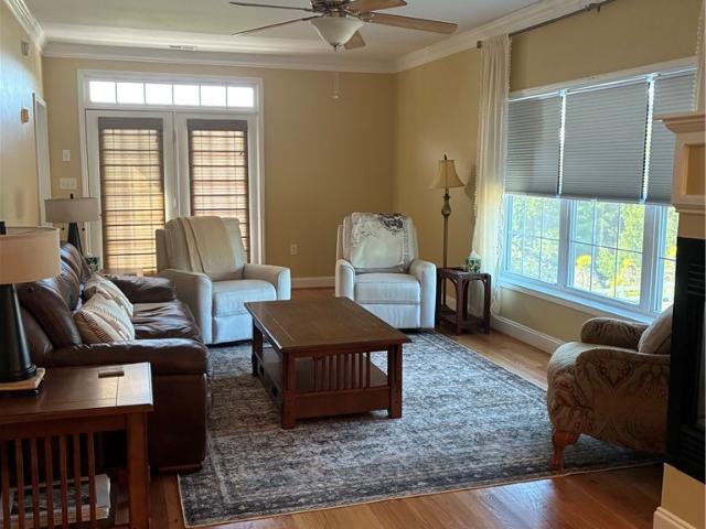 33 Grand Circle 404