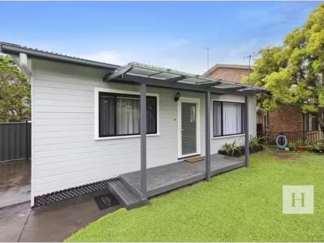 33 Grandview Parade, Gorokan House for rent Listed by Heritag.