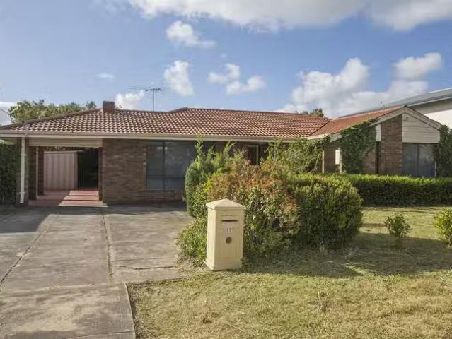 33 Gregory Avenue, Padbury, WA 6025