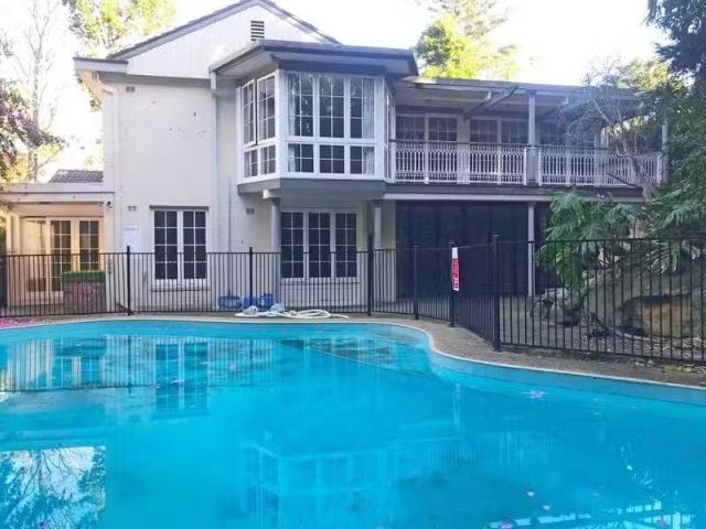 33 Highlands Avenue, Gordon House for rent Listed by Christin.