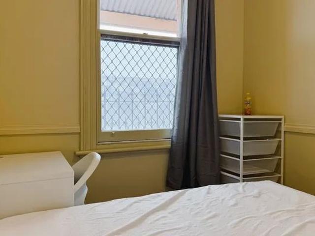33 Hobsons Place, Adelaide