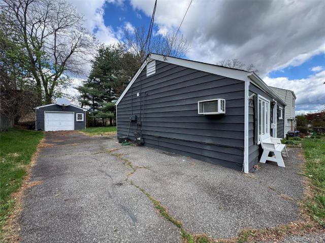 33 Hurd Avenue