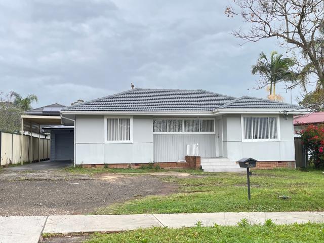 33 Kingarth Street, Busby, NSW, 2168