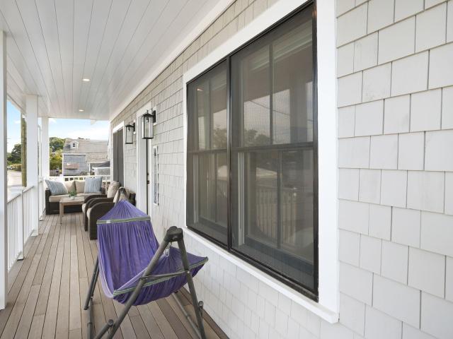 33 Lagoon Pond Road, Vineyard Haven, US, MA