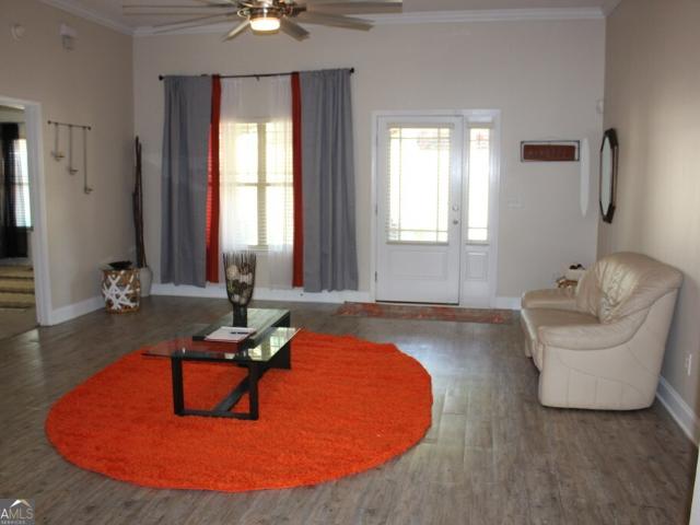33 lee road 2076