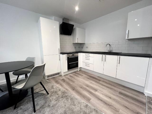 33 Lowgate, City Centre, Hull HU1, 2 bed flat to rent, £900 pcm | PrimeLocation