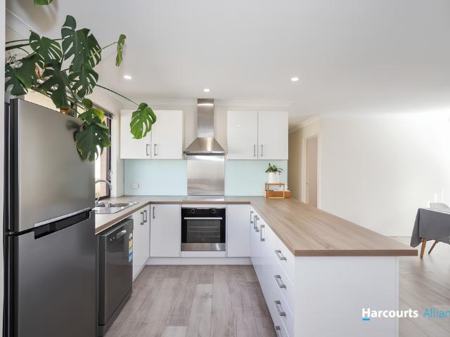33 Lynas Way, QUINNS ROCKS, WA 6030